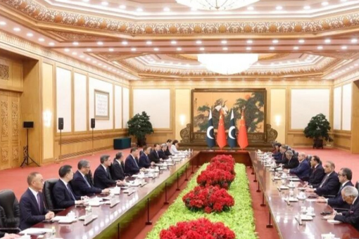 贵州贵阳：“山中的盛宴”吸引游客打卡
