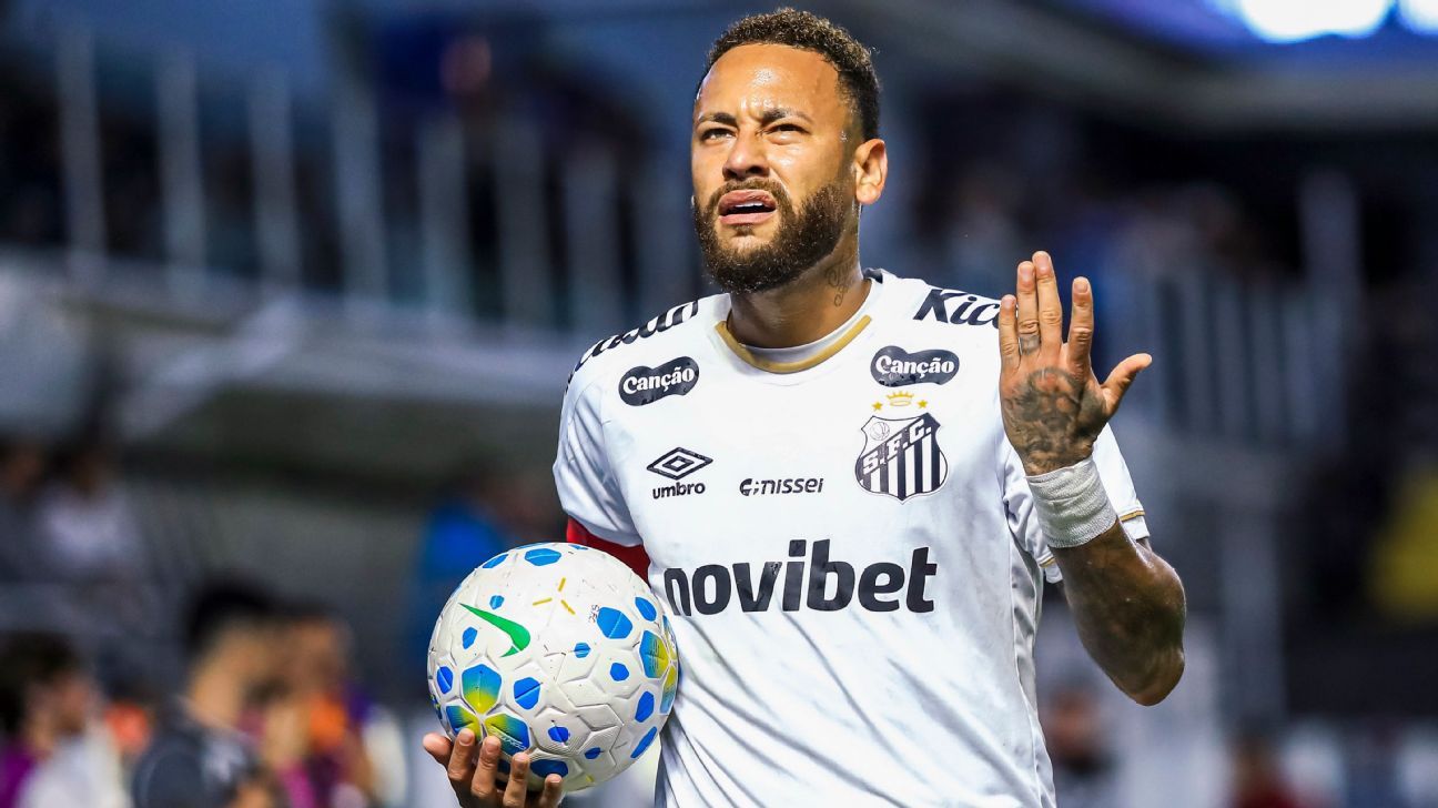 Neymar accuses Santos fans of criticising club