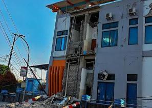 印尼7.7级地震：暂无外国公民伤亡