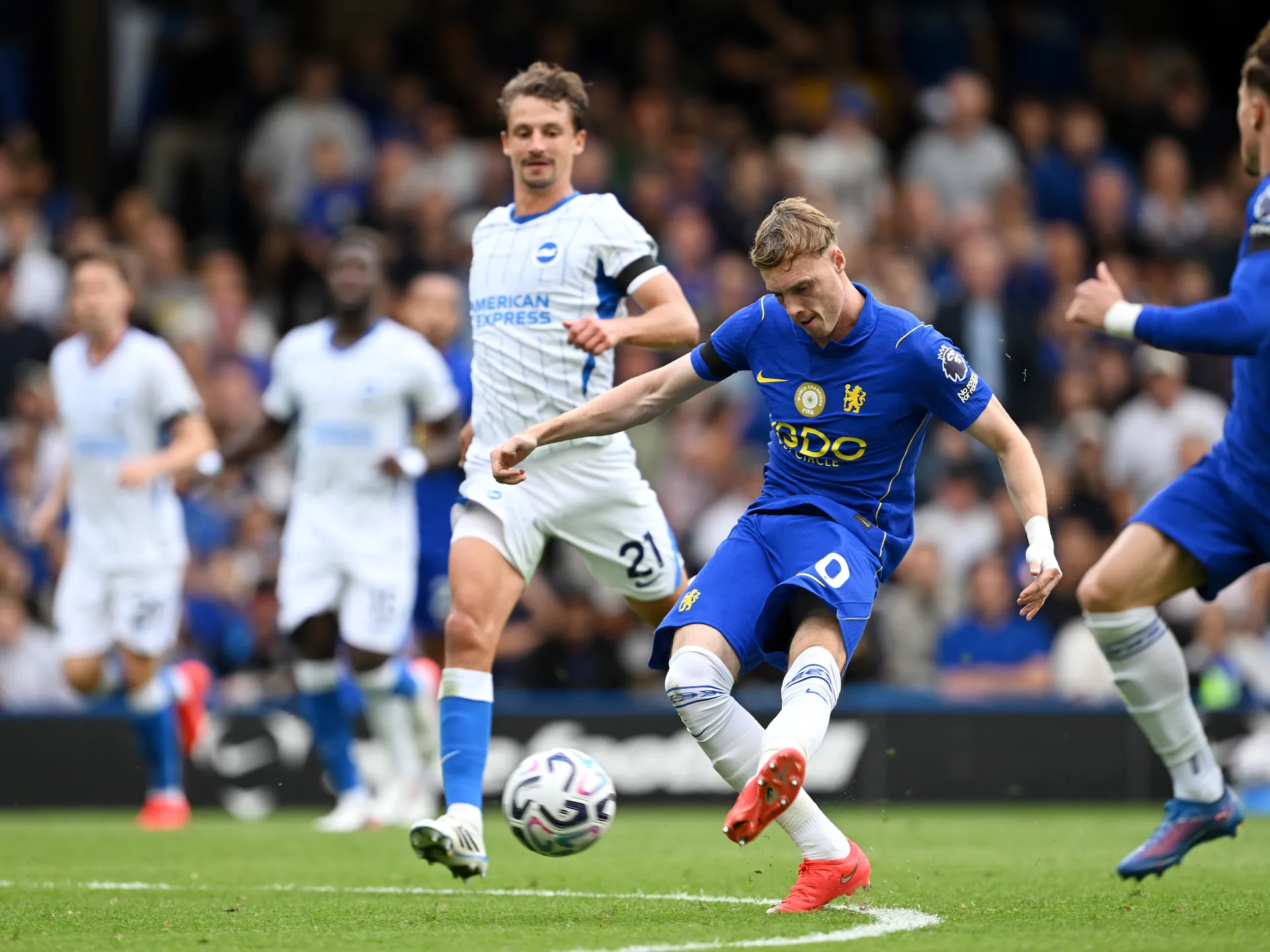 Chelsea beat Brighton 4-3 to extend perfect start under Xabi Alonso