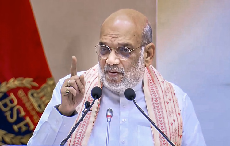 गृह मंत्री अमित शाह का बड़ा दांव: जल्द हाईटेक होंगी सरहदें, परवान चढ़ेगा कारोबार; चुटकियों में मिलेगी मंजूरी