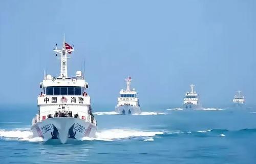 习近平和彭丽媛参谒中朝友谊塔