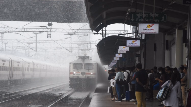 Railways:तेज बारिश से नहीं थमेगी ट्रेनों की रफ्तार, मानसून से पहले रेलवे ने शुरु की ये बड़ी तैयारी