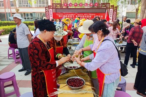 两岸青年新疆木垒领略民俗文化