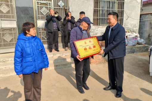 科创故事：全球首个实体瘤CAR-T细胞治疗药物获批上市的背后