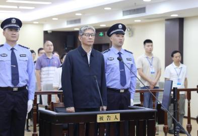 一切民族英雄都是中华民族的脊梁