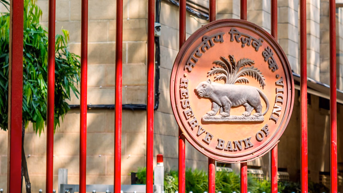 RBI Report: वैश्विक झटकों के बीच भी अभेद्य भारत का बैंकिंग सिस्टम, जानिए एआई साइबर अटैक से क्यों बढ़ी चिंता?