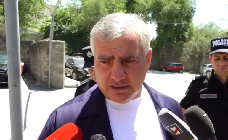 Որ կարողանամ հրաժարվել քաղաքացիություններից, պետք է դատարանը թողնի, գնամ դեսպանատները դիմում գրեմ. Կարապետյան