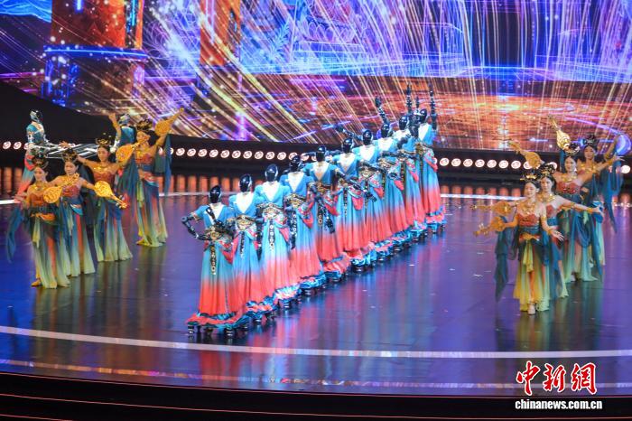 庆祝香港回归祖国29周年    “香江奋进启新程”文艺晚会举行