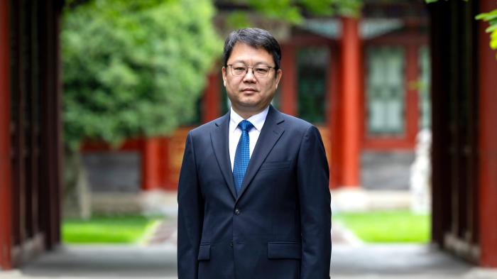 李志华任清华大学党委常委、副校长，王亚愚任清华大学副校长