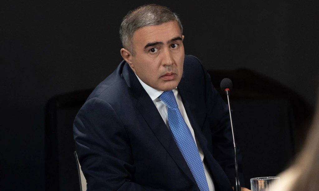 «И тебя вылечат». Բագրատ Միկոյանը՝ Փաշինյանին