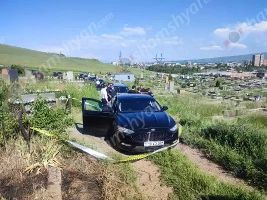 Սևանի գերեզմանատանը մեքենայում երիտասարդ տղայի մարմին է հայտնաբերվել