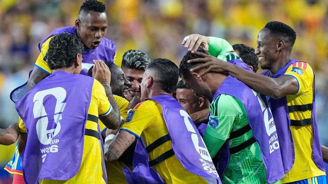 Colombia see off Ghana to set up clash with Swiss