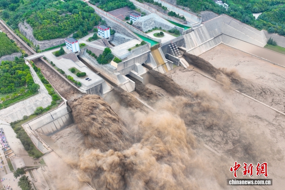 河南济源：小浪底调水调沙持续进行