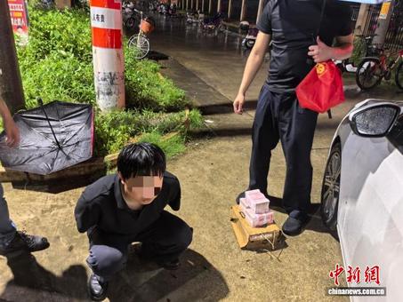 广东消防救援机动总队紧急增援广西横州防汛抢险一线