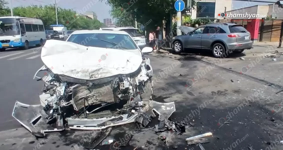 Երևանում բախվել են Chevrolet-ն և Infiniti-ն․ վերջինս հայտնվել է մայթին․ վիրավորները ՈԴ քաղաքացիներ են