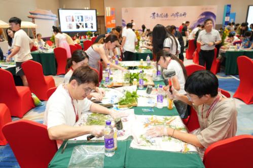 追寻红色足迹 汲取奋进力量——新疆民主党派代表人士培训班圆满举办