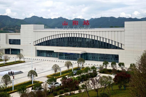 AI时代如何学科学？上海科技节上多位院士为青少年支招
