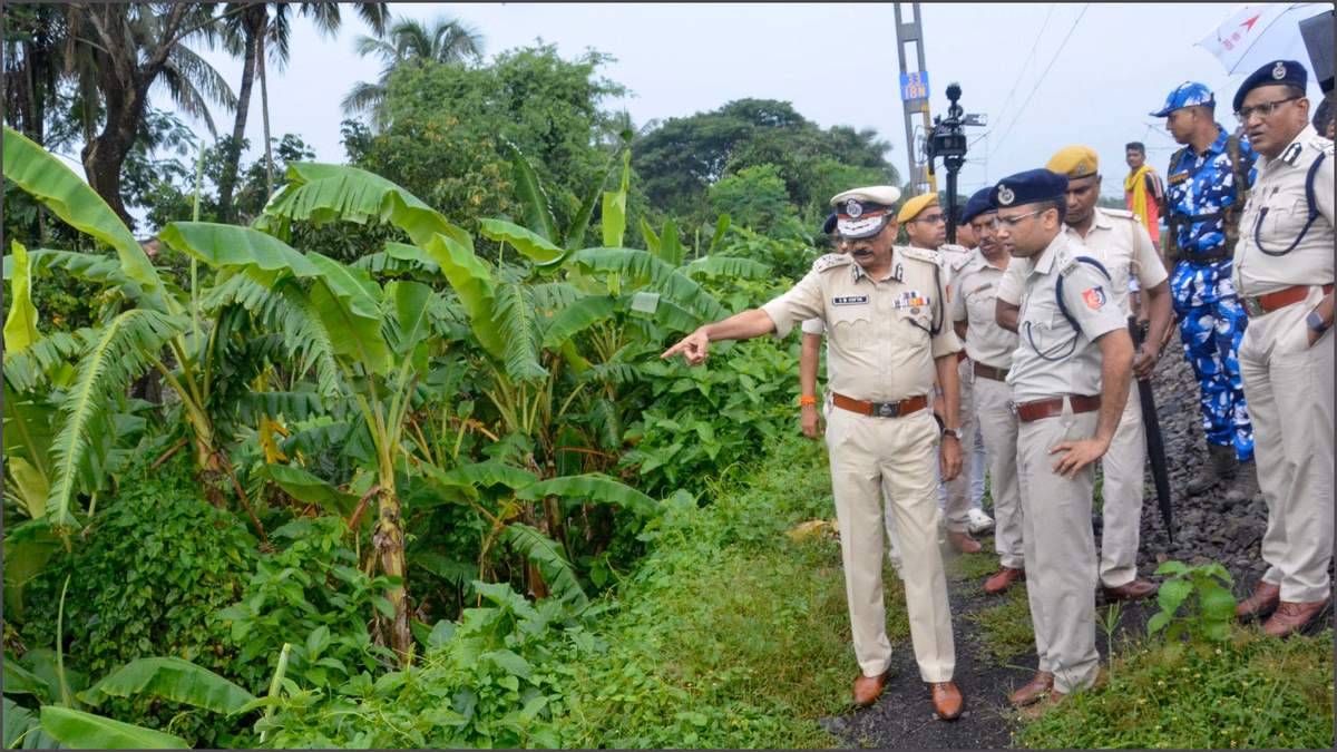 पश्चिम बंगाल: बारुईपुर मुठभेड़ में मारे गए प्रभास मंडल का अंतिम संस्कार, परिवार ने शव लेने से किया इनकार