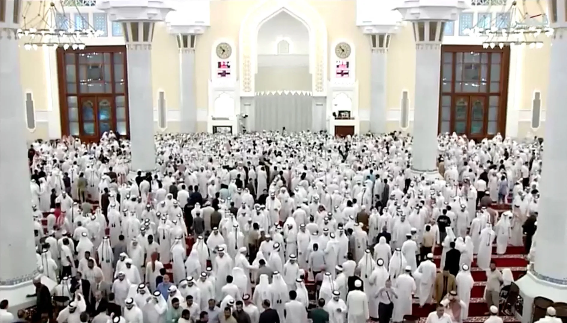 Thousands gather to bid farewell to Qatar’s Father Emir Sheikh Hamad