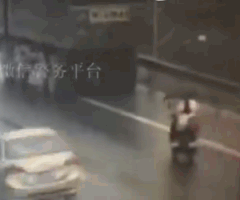 遮阳还是“遮眼”？电动车上加装这些，危险远超你想象