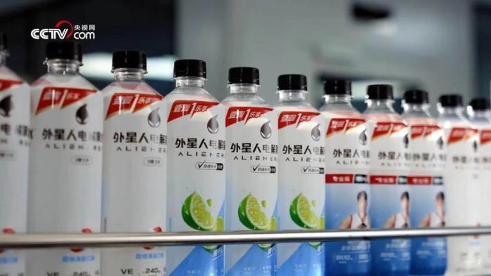 从实验室到消费终端：外星人电解质水以严谨科研助力饮料行业提质