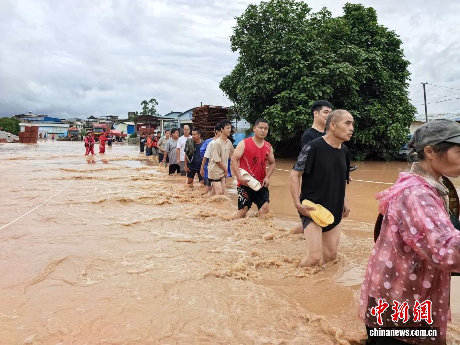 专访许小峰：极端天气为何越来越多？