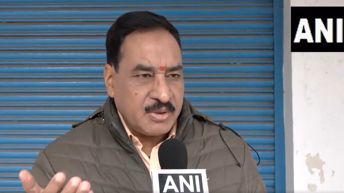 क्या है 'कलमा होमवर्क' विवाद?: वीएचपी ने लगाया धर्मांतरण का आरोप, स्कूल और शिक्षिका पर सख्त कार्रवाई की मांग