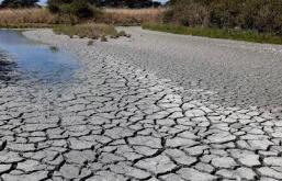 美军连续第六晚打击伊朗 伊朗多地报告人员伤亡