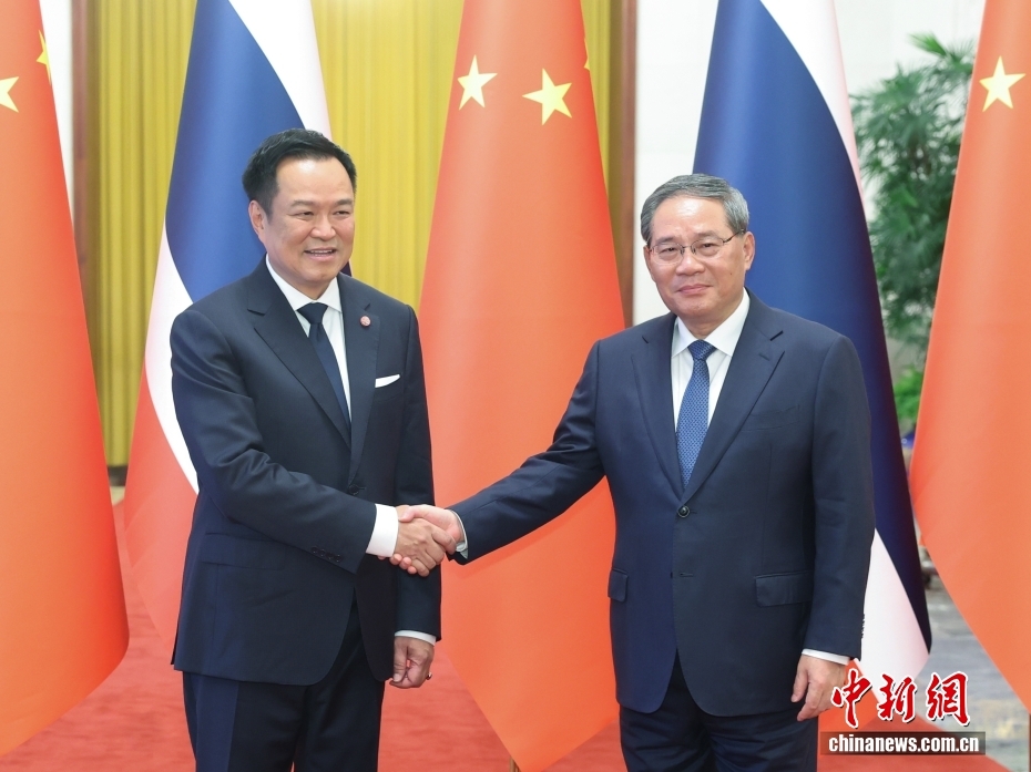 李强同泰国总理阿努廷会谈