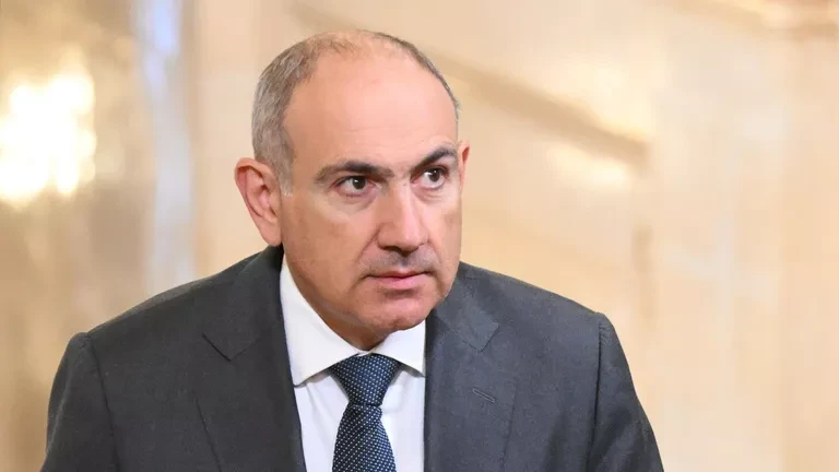 Медведев: Пашинян взял курс на разрыв с Россией, это надо признать