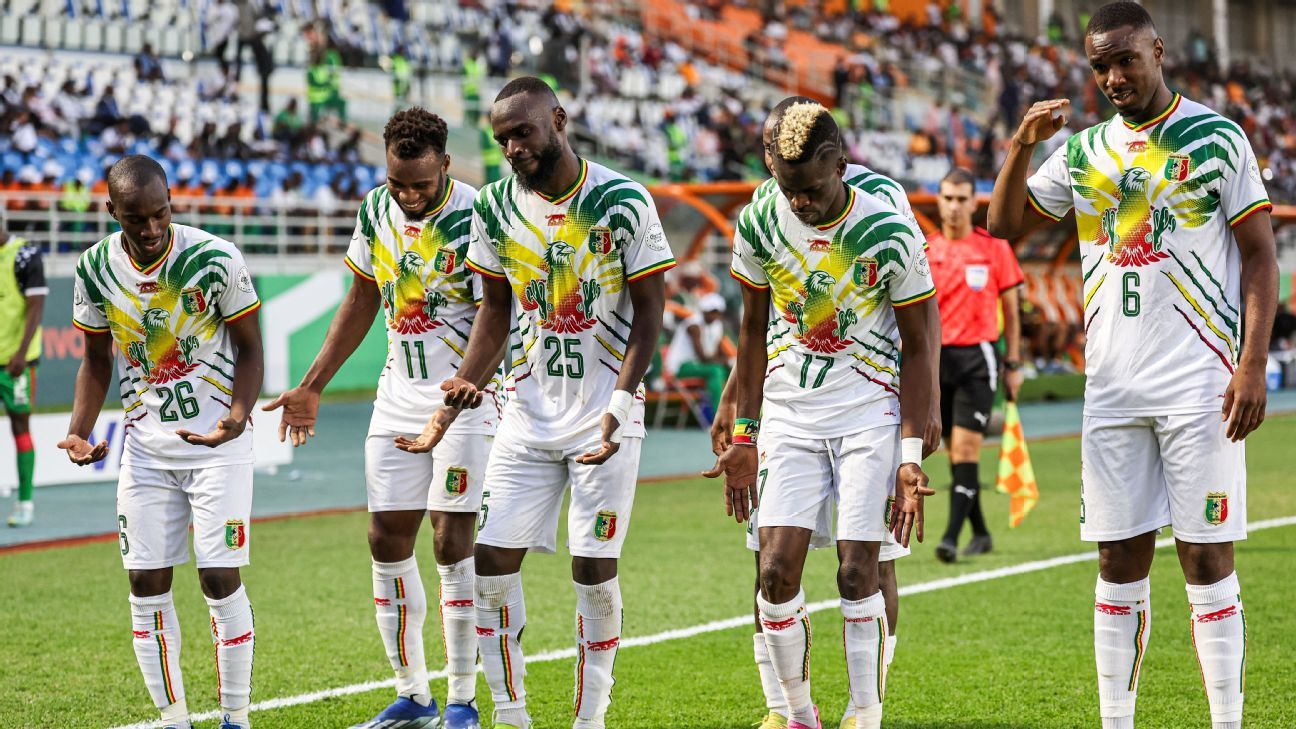 Paris FC add Mali's Sinayoko to fuel PSG rivalry