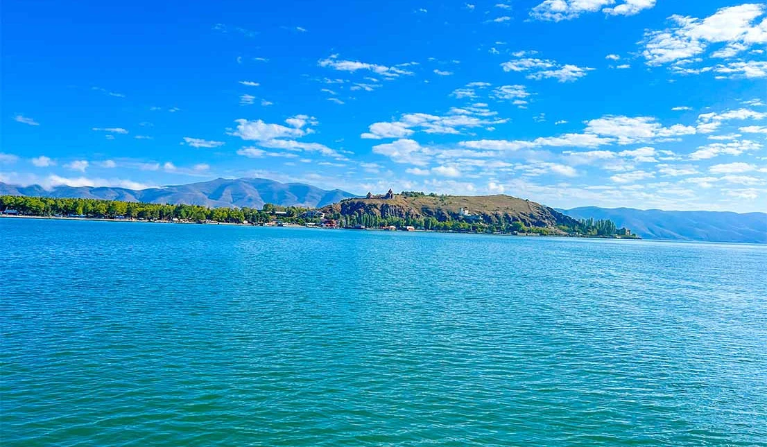 Դադարեցվել է Սևանա լճի 3400 քմ մակերեսով հողամասի կառուցապատման իրավունքի պետական գրանցումը