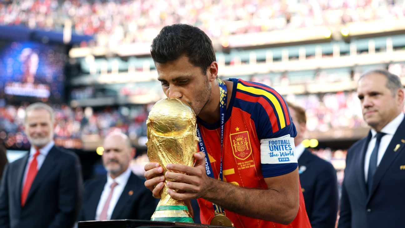 Sources: Real Madrid still interested in Rodri