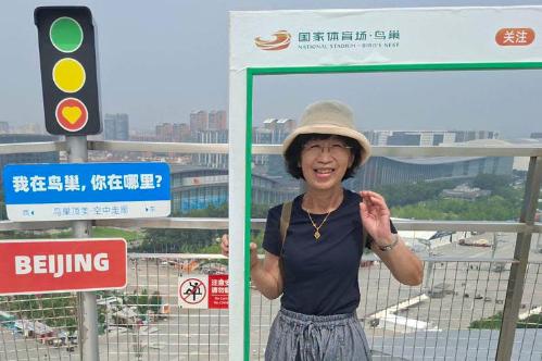 文莱苏丹哈桑纳尔会见董军