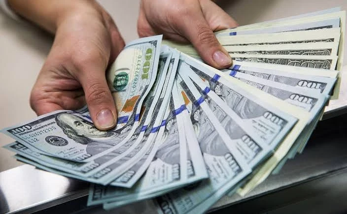 Դոլարի եւ ռուբլու փոխարժեքները մի փոքր աճել են