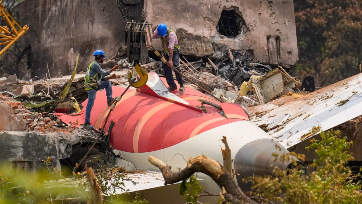Air India Crash: बोइंग 787 के 'फ्यूल स्विच' में नहीं मिली कोई गड़बड़ी, सरकार ने संसद में दी बड़ी जानकारी